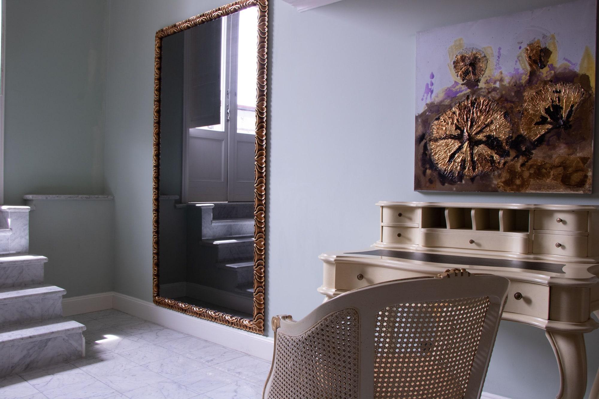 Bardot Boutique 5*